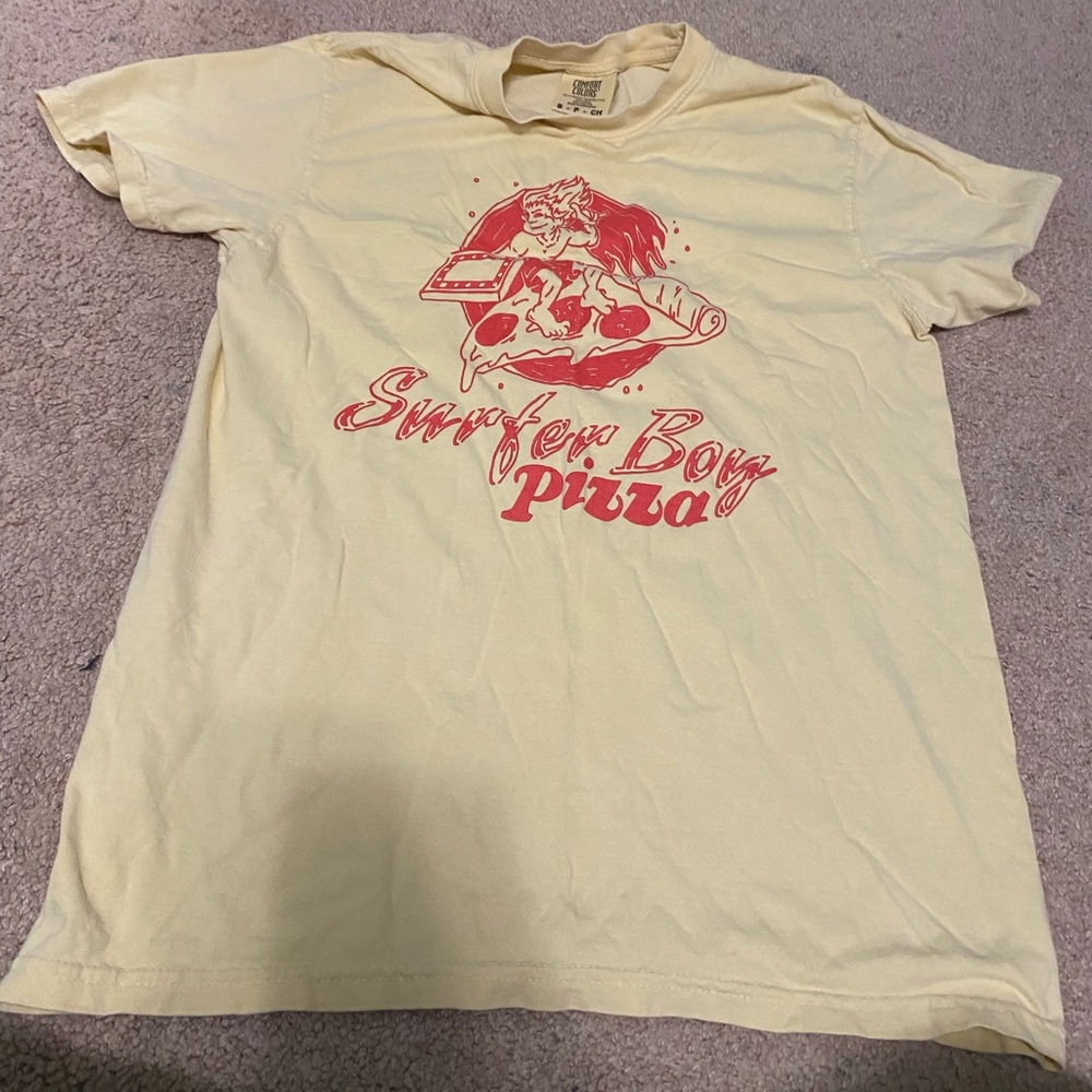 Surfer Boy Pizza shirt from Stranger Things season 4